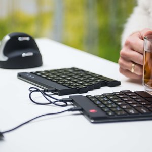 R-Go Tools Ergonomische Tastatur R-Go Split Break v2 mit Pausensoftware, geteilte Tastatur, QWERTZ (DE), Kabelgebunden, Sc