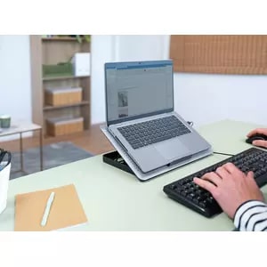 Trust Exto Support de Refroidissement pour Ordinateur Portable, Hauteur Réglable 8 positions, avec Un Ventilateur réglable