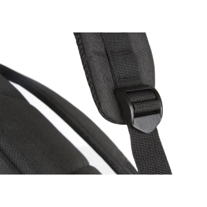Hamlet Zaino porta Notebook fino a 15,6". Dotato di 3 aperture con Zip separate e 4 scomparti.  Tasca principale con zip a