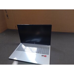 15-FC0047NL RYZEN 7-7730U - SCATOLA APERTA E DANNEGGIATA    